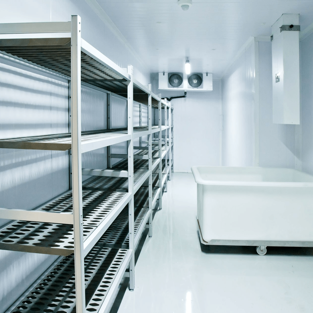 Walk-in refrigerator