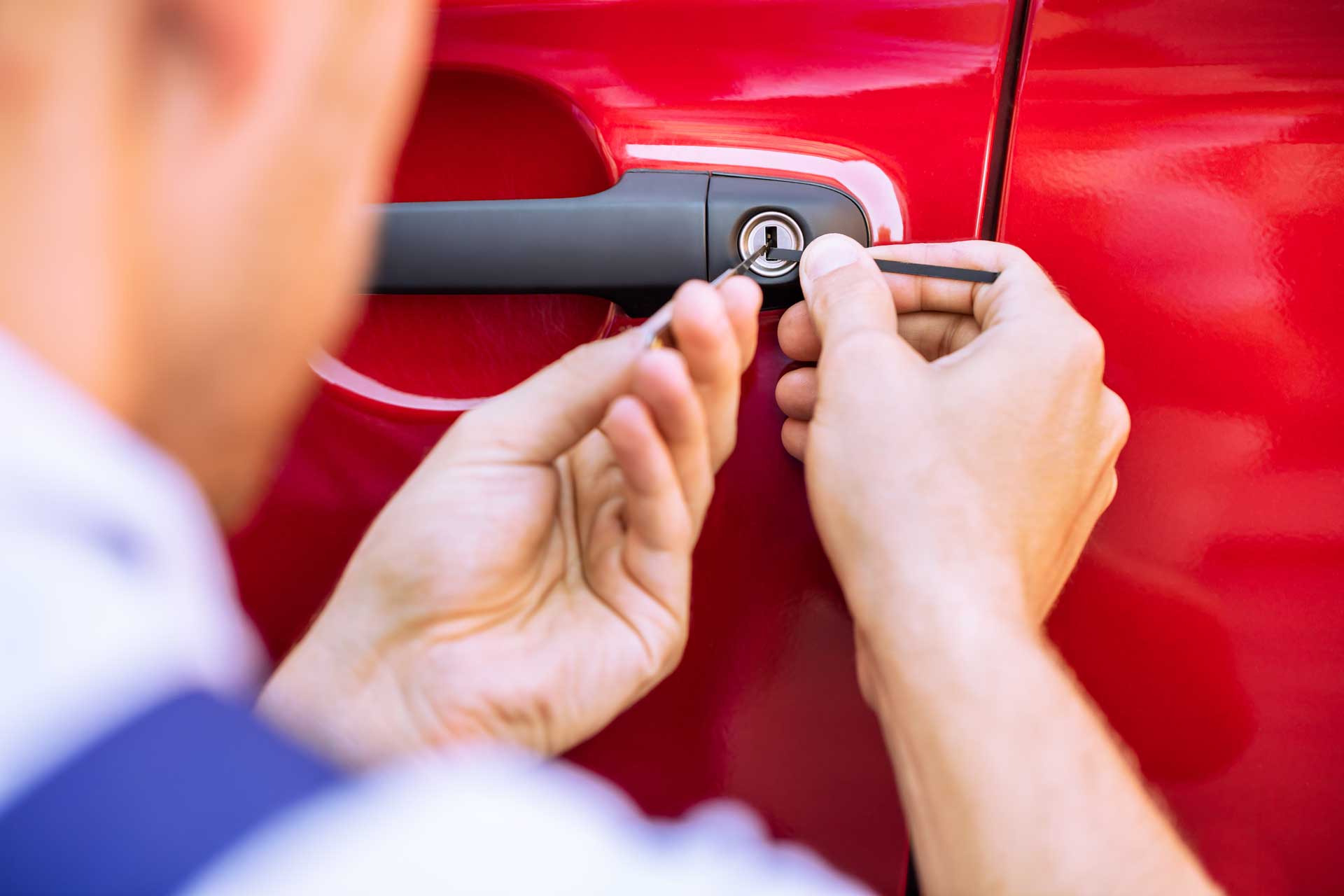 Emergency lockouts, opening a locked car door, picking tools, Locksmith Services Santa Maria