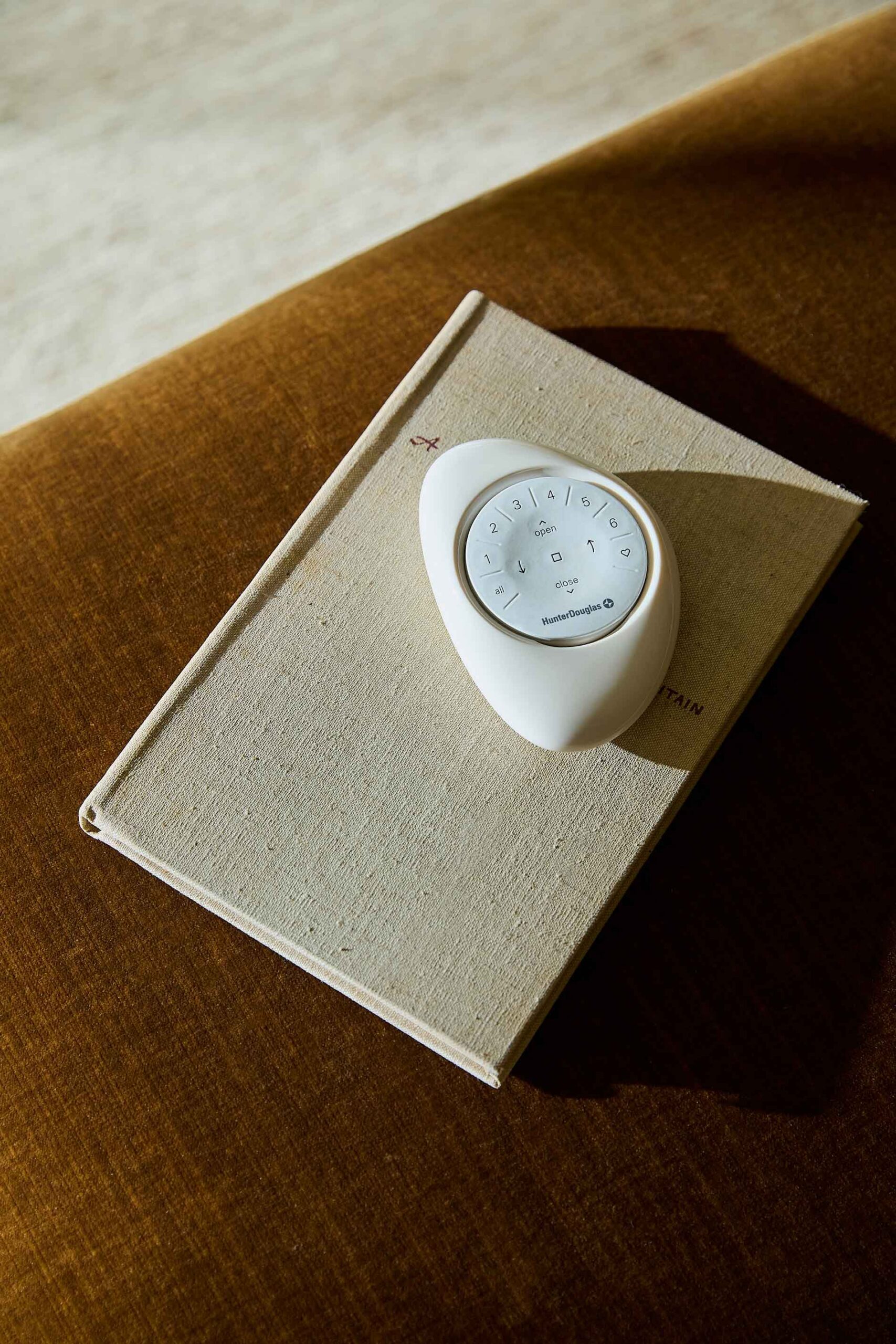 PowerView-Remote-with-Pebble