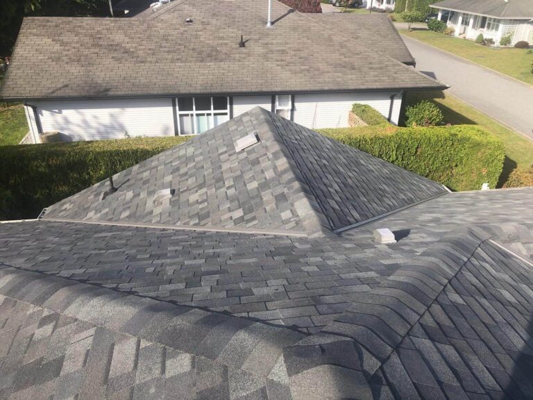 Undercover Roofing logo