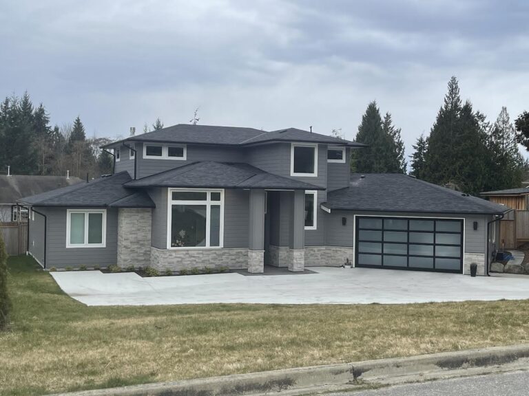 Undercover Roofing image