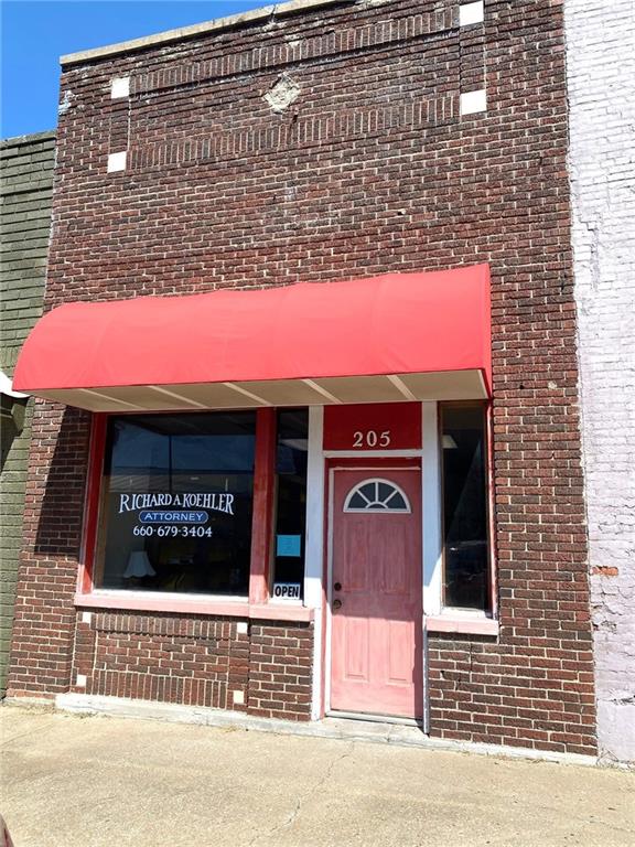 Commercial listing 205 N Main Butler