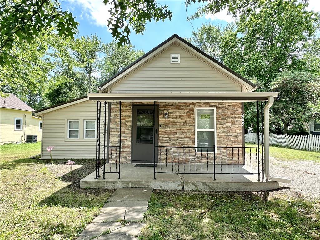 MLS #2568925, 409 W College Butler