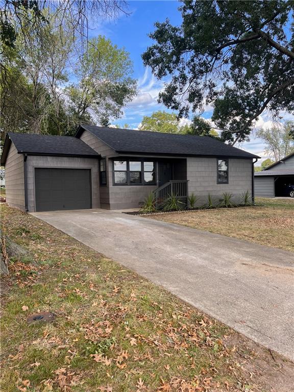 804 W Dakota Street Butler, MO 64730