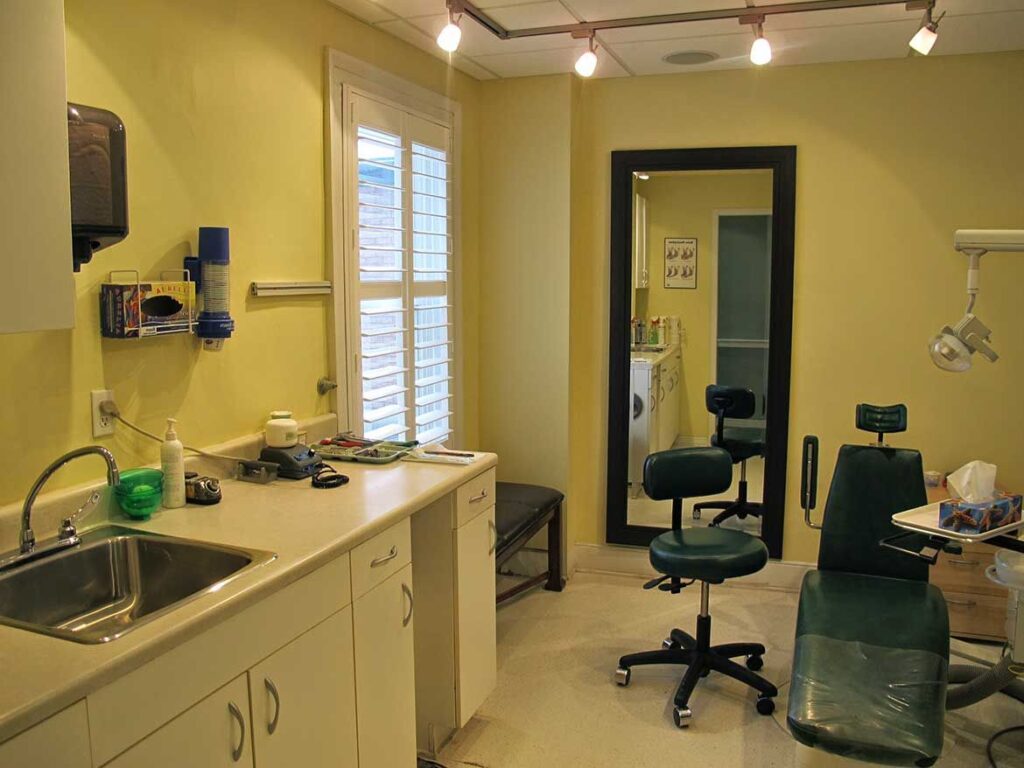 Brockville Denture Clinic