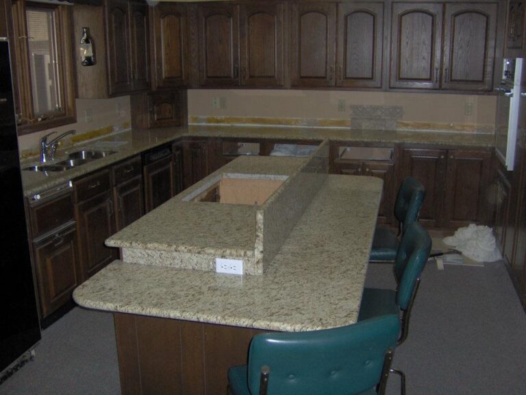 Kitchen and Island Countertops