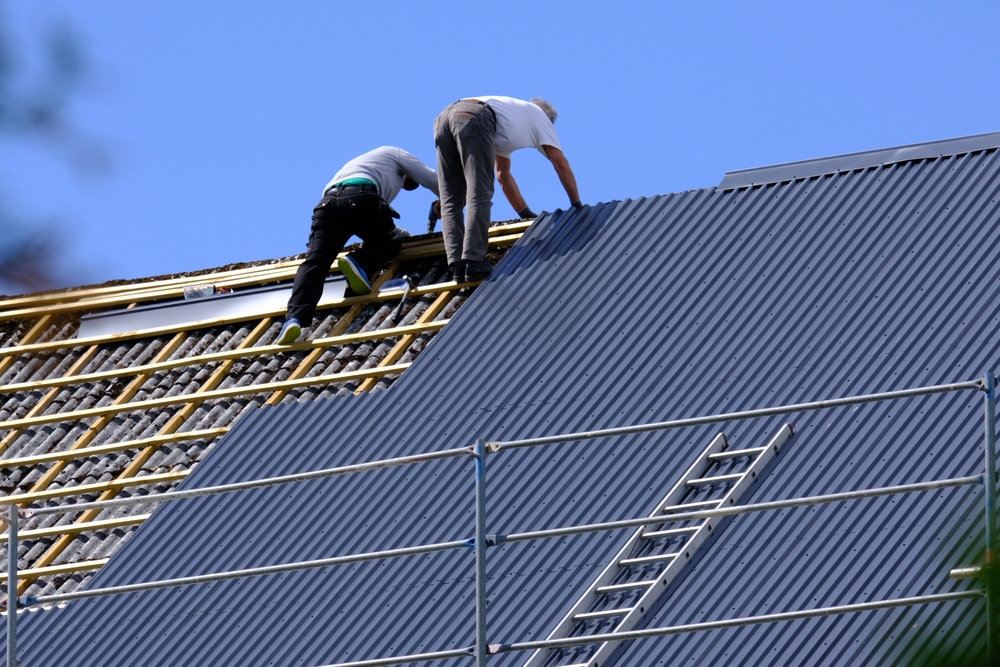 Asphalt roofing installation